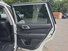 Used 2020  Nissan Pathfinder 4d SUV 4WD Platinum at City Wide Auto Credit near Toledo&comma; OH