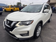 Used 2017  Nissan Rogue 4d SUV AWD SV at City Wide Auto Credit near Toledo&comma; OH