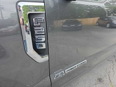 Used 2018  Ford Super Duty F-250 4WD Crew Cab XLT at City Wide Auto Credit near Toledo&comma; OH