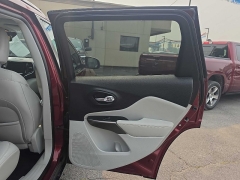 Used 2019  Jeep Cherokee 4d SUV 4WD Limited 3&period;2L at City Wide Auto Credit near Toledo&comma; OH