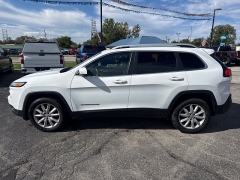 Used 2017  Jeep Cherokee 4d SUV 4WD Limited V6 at City Wide Auto Credit near Toledo&comma; OH