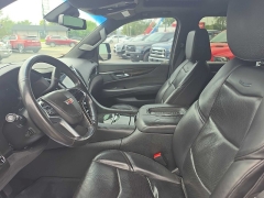 Used 2019  Cadillac Escalade 4d SUV 4WD Platinum at City Wide Auto Credit near Toledo&comma; OH