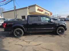 Used 2016  Ford F-150 4WD SuperCrew Platinum 5 1&sol;2 at City Wide Auto Credit near Toledo&comma; OH