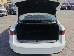 Used 2014  Lexus IS 350 4dr Sdn RWD at City Wide Auto Credit near Toledo&comma; OH