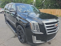 Used 2017  Cadillac Escalade ESV 4d SUV 4WD Premium Luxury at City Wide Auto Credit near Toledo&comma; OH