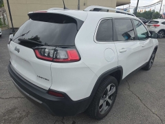 Used 2020  Jeep Cherokee 4d SUV FWD Limited 2&period;4L at City Wide Auto Credit near Toledo&comma; OH