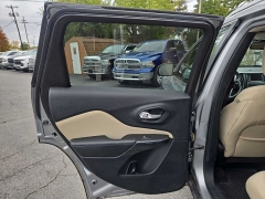 Used 2015  Jeep Cherokee 4d SUV 4WD Latitude V6 at City Wide Auto Credit near Toledo, OH