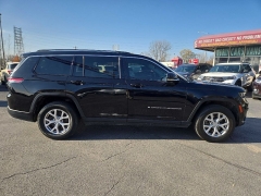 Used 2021  Jeep Grand Cherokee L Limited 4x4 at City Wide Auto Credit near Toledo&comma; OH