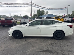 Used 2020  Nissan Altima 4d Sedan AWD 2&period;5L S at City Wide Auto Credit near Toledo&comma; OH