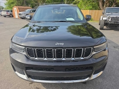 Used 2023  Jeep Grand Cherokee L Laredo 4x4 at City Wide Auto Credit near Toledo&comma; OH
