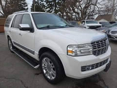 Used 2014  Lincoln Navigator 4d SUV 4WD at City Wide Auto Credit near Toledo&comma; OH