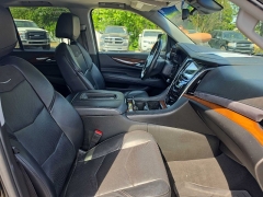 Used 2018  Cadillac Escalade 4d SUV 4WD Luxury at City Wide Auto Credit near Toledo&comma; OH
