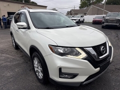 Used 2017  Nissan Rogue 4d SUV AWD SV at City Wide Auto Credit near Toledo&comma; OH