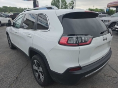 Used 2020  Jeep Cherokee 4d SUV FWD Limited 2&period;4L at City Wide Auto Credit near Toledo&comma; OH