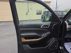 Used 2020  GMC Yukon 4d SUV 4WD Denali at City Wide Auto Credit near Toledo&comma; OH
