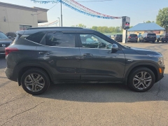 Used 2022  Kia Seltos S IVT AWD at City Wide Auto Credit near Toledo&comma; OH