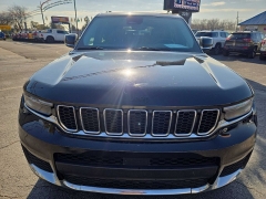 Used 2021  Jeep Grand Cherokee L Limited 4x4 at City Wide Auto Credit near Toledo&comma; OH