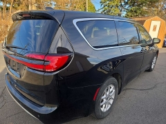 Used 2024  Chrysler Pacifica Touring FWD at City Wide Auto Credit near Toledo&comma; OH
