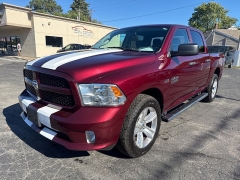 Used 2018  Ram 1500 4WD Crew Cab Express at City Wide Auto Credit near Toledo, OH
