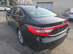 Used 2017  Hyundai Azera 4d Sedan at City Wide Auto Credit near Toledo&comma; OH