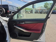 Used 2014  Lexus IS 350 4dr Sdn RWD at City Wide Auto Credit near Toledo&comma; OH