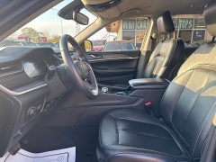 Used 2022  Jeep Grand Cherokee L Limited 4x4 at City Wide Auto Credit near Toledo, OH