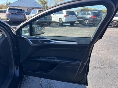 Used 2018  Ford Fusion 4d Sedan SE 2.5L at City Wide Auto Credit near Toledo, OH