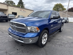 Used 2014  Ram 1500 2WD Crew Cab SLT at City Wide Auto Credit near Toledo, OH
