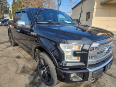 Used 2016  Ford F-150 4WD SuperCrew Platinum 5 1&sol;2 at City Wide Auto Credit near Toledo&comma; OH