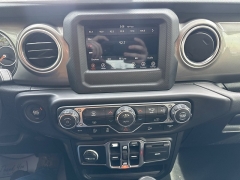 Used 2020  Jeep Wrangler Unlimited 4d SUV 4WD Sahara at City Wide Auto Credit near Toledo&comma; OH