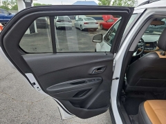 Used 2020  Chevrolet Trax 4d SUV AWD LT at City Wide Auto Credit near Toledo, OH