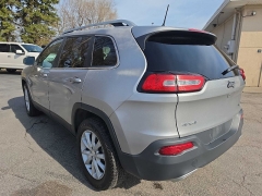 Used 2016  Jeep Cherokee 4d SUV 4WD Limited V6 at City Wide Auto Credit near Toledo&comma; OH
