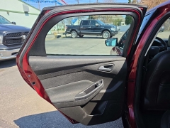 Used 2016  Ford Focus 4d Hatchback SE at City Wide Auto Credit near Toledo&comma; OH