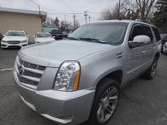 Used 2014  Cadillac Escalade 4d SUV AWD Premium at City Wide Auto Credit near Toledo&comma; OH