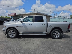Used 2017  Ram 1500 4WD Crew Cab Big Horn at City Wide Auto Credit near Toledo&comma; OH