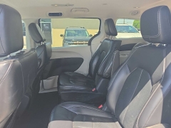 Used 2022  Chrysler Pacifica Hybrid Touring L FWD at City Wide Auto Credit near Toledo&comma; OH