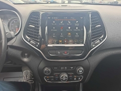 Used 2019  Jeep Cherokee 4d SUV 4WD Limited 2&period;0L Turbo at City Wide Auto Credit near Toledo&comma; OH