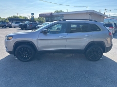Used 2022  Jeep Cherokee X 4x4 at City Wide Auto Credit near Toledo&comma; OH