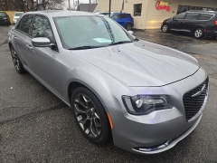 Used 2017  Chrysler 300 4d Sedan RWD S V6 at City Wide Auto Credit near Toledo&comma; OH