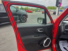 Used 2019  Jeep Renegade 4d SUV 4WD Sport at City Wide Auto Credit near Toledo&comma; OH