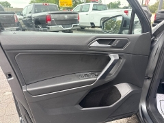 Used 2021  Volkswagen Tiguan 2&period;0T SEL 4MOTION at City Wide Auto Credit near Toledo&comma; OH