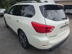 Used 2020  Nissan Pathfinder 4d SUV 4WD Platinum at City Wide Auto Credit near Toledo&comma; OH