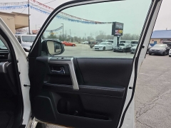 Used 2015  Toyota 4Runner 4d SUV 4WD Limited at City Wide Auto Credit near Toledo&comma; OH