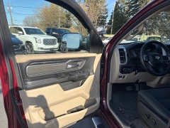 Used 2019  Ram 1500 4WD Crew Cab Big Horn&sol;Lone Star at City Wide Auto Credit near Toledo&comma; OH