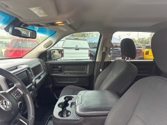 Used 2019  Ram 1500 Classic 4WD Crew Cab Express at City Wide Auto Credit near Toledo&comma; OH
