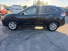 Used 2015  Nissan Rogue 4d SUV FWD SV at City Wide Auto Credit near Toledo&comma; OH