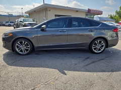 Used 2020  Ford Fusion 4d Sedan FWD SEL at City Wide Auto Credit near Toledo, OH