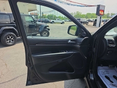Used 2020  Jeep Grand Cherokee 4d SUV 4WD Overland V6 at City Wide Auto Credit near Toledo&comma; OH