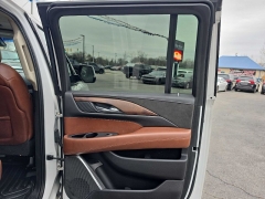Used 2018  Cadillac Escalade ESV 4d SUV 4WD Premium Luxury at City Wide Auto Credit near Toledo&comma; OH
