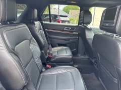 Used 2017  Ford Explorer 4d SUV 4WD Platinum at City Wide Auto Credit near Toledo&comma; OH